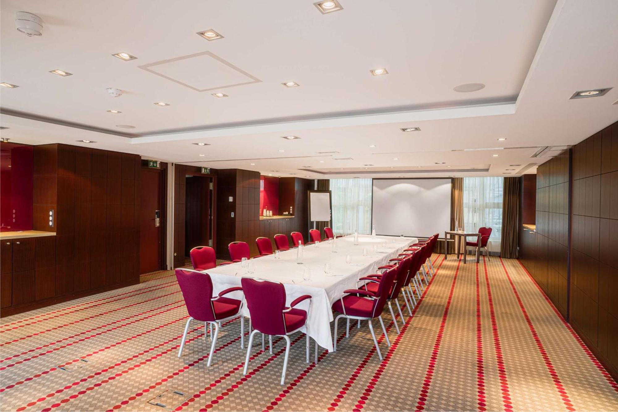 Van Der Valk Hotel Paris Cdg Airport Roissy-en-France Bagian luar foto